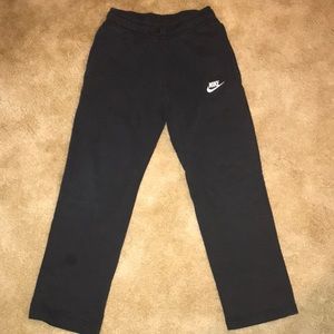 Nike boys youth medium black sweatpants